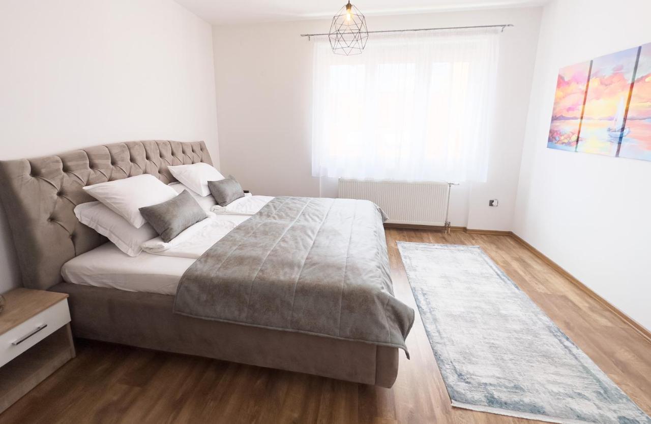 Luxurious And Cosy Brick Apartment - Free Private Parking Sarajevo Exteriör bild