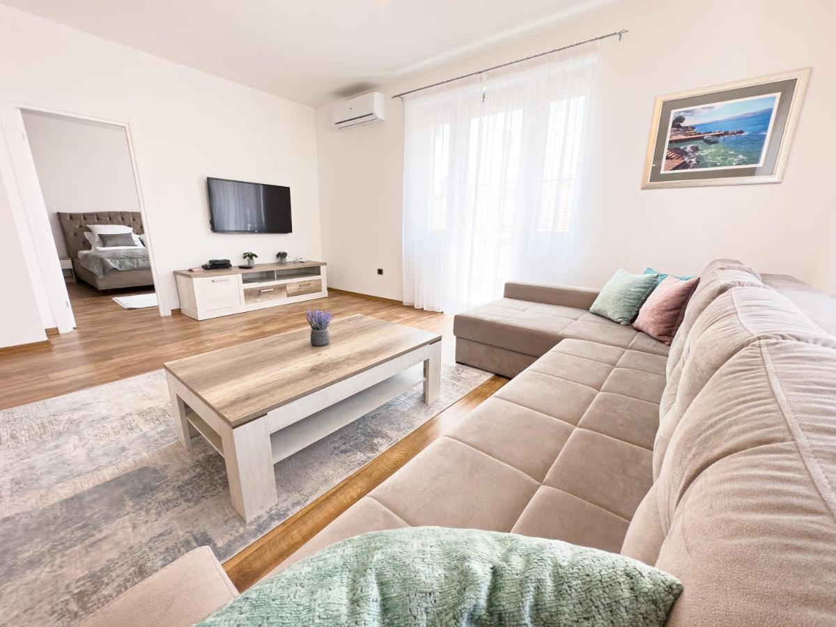 Luxurious And Cosy Brick Apartment - Free Private Parking Sarajevo Exteriör bild