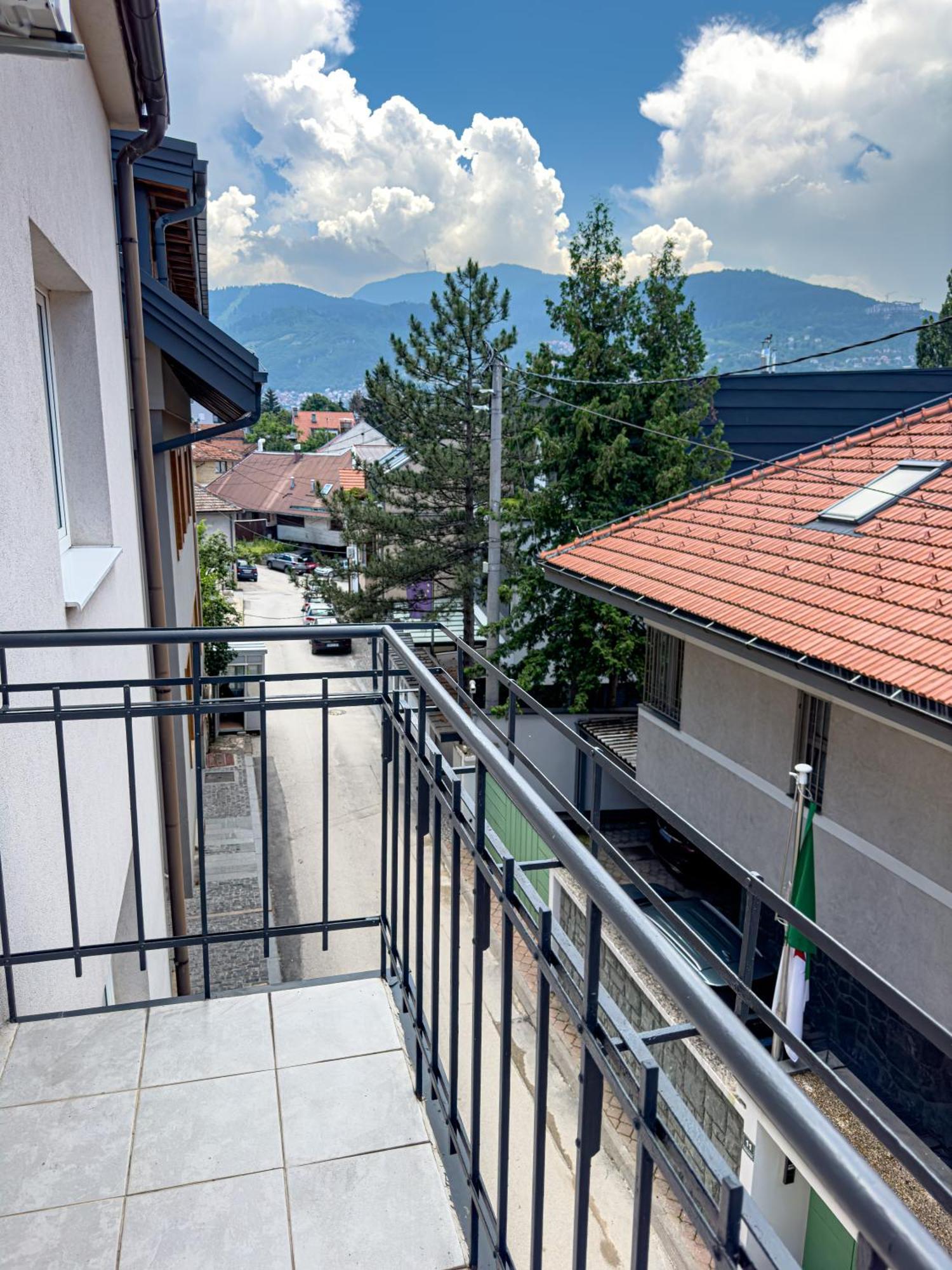 Luxurious And Cosy Brick Apartment - Free Private Parking Sarajevo Exteriör bild