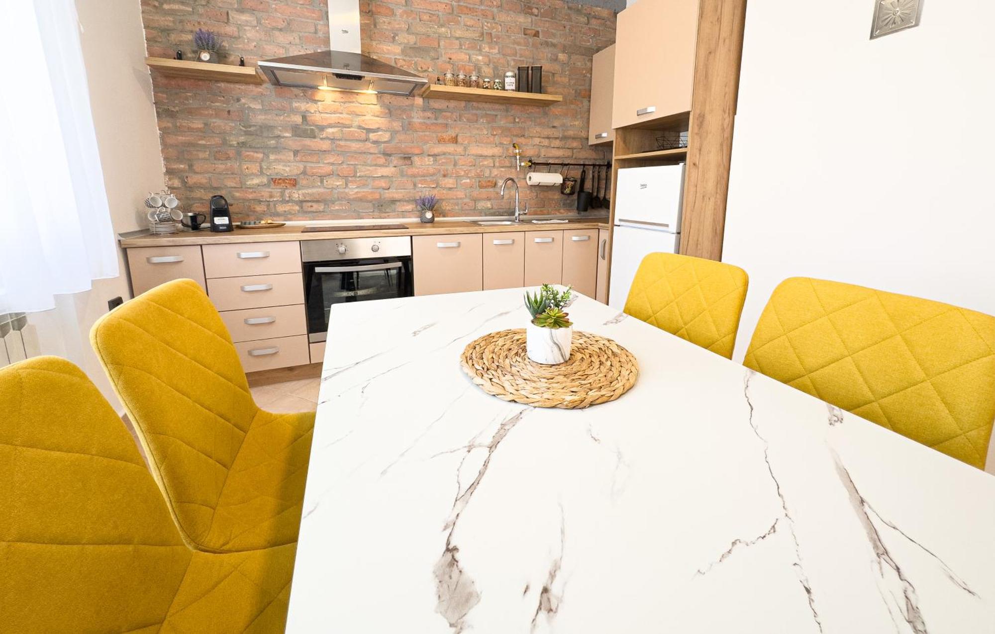 Luxurious And Cosy Brick Apartment - Free Private Parking Sarajevo Exteriör bild