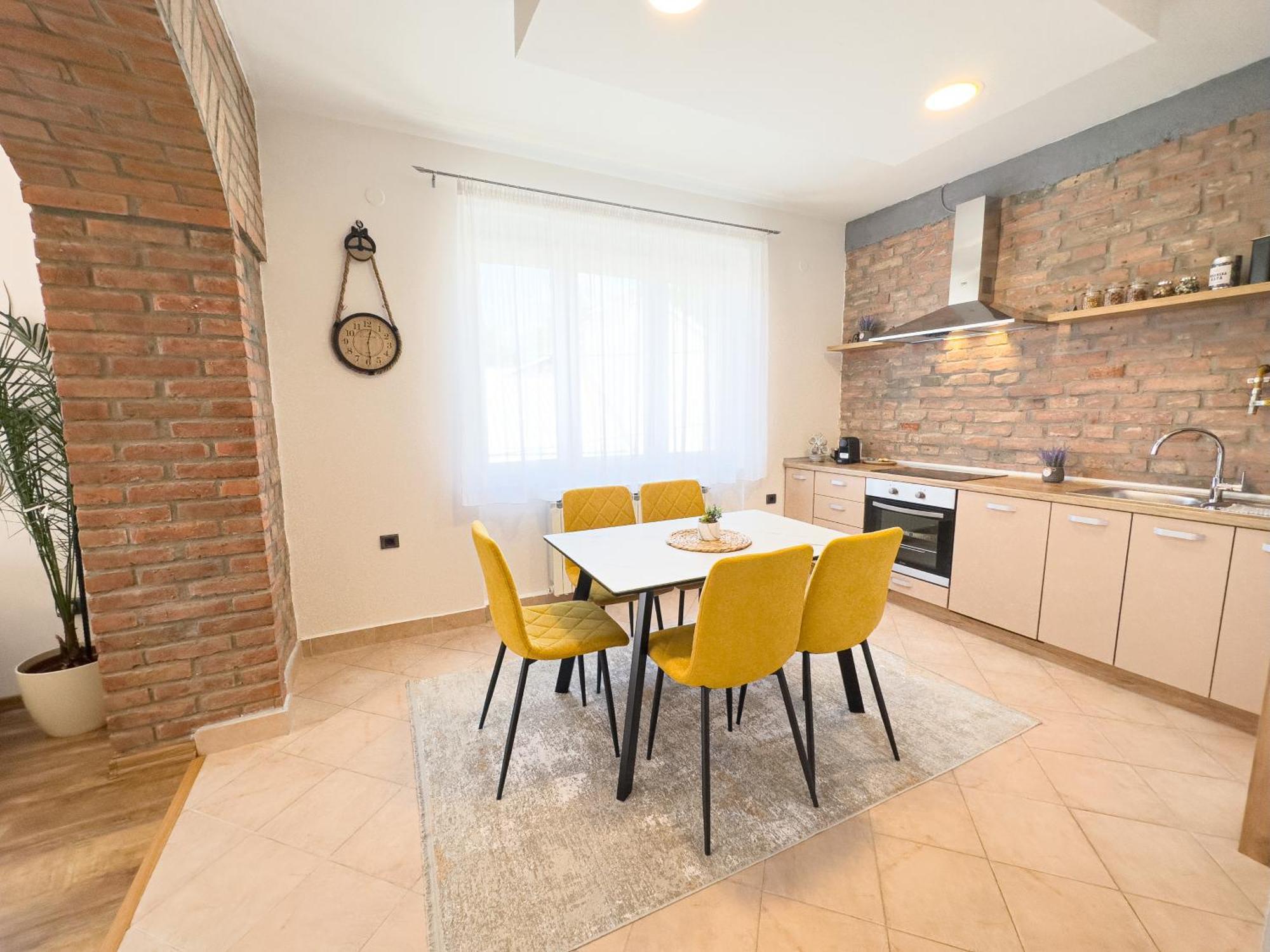 Luxurious And Cosy Brick Apartment - Free Private Parking Sarajevo Exteriör bild